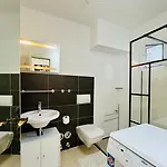 Apartament 3 *